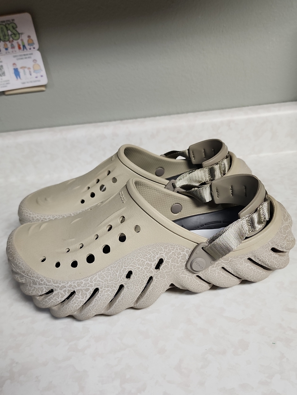 CROCS Unisex Sandal Clog in Light Taupe M9..W11 number 530